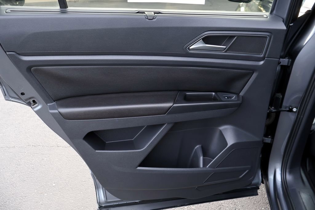 Used 2018 Volkswagen Atlas SE image 24