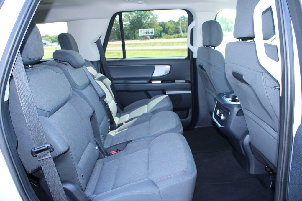 Certified 2025 Ford Expedition Active AWD/4WD image 24