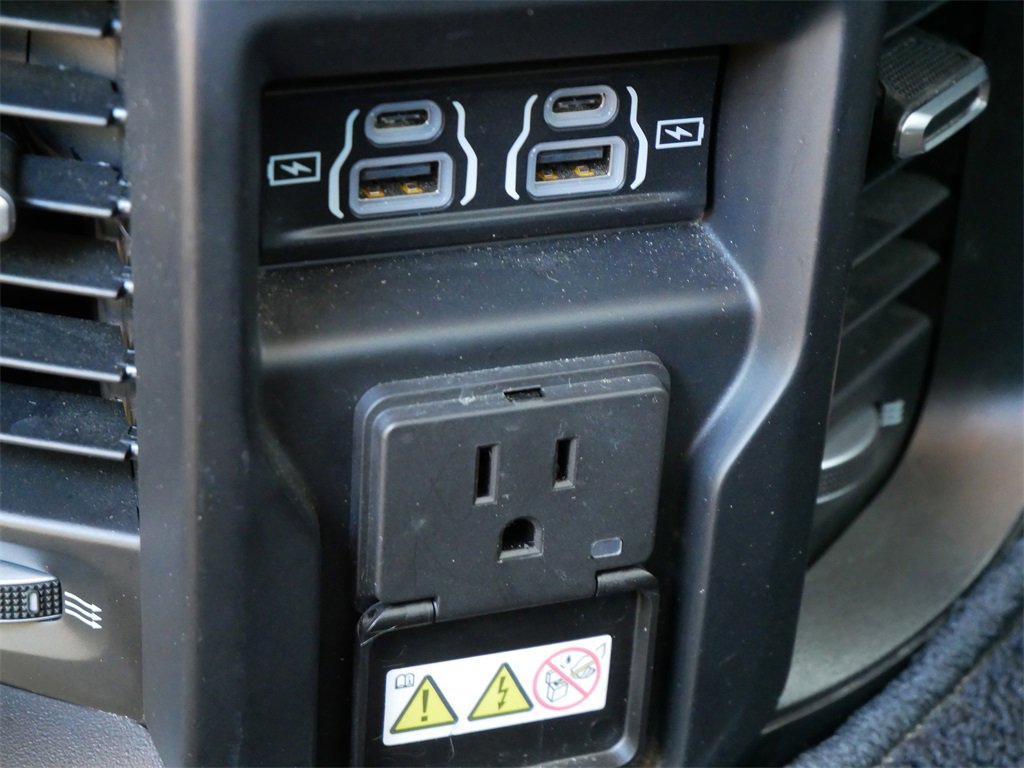 Used 2024 RAM 2500 Laramie image 15