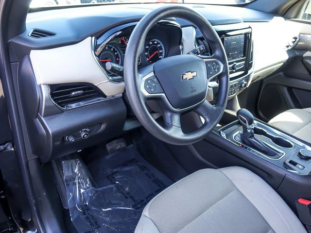 Used 2023 Chevrolet Traverse LS image 13