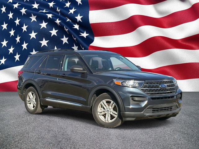 Certified 2022 Ford Explorer XLT image 3