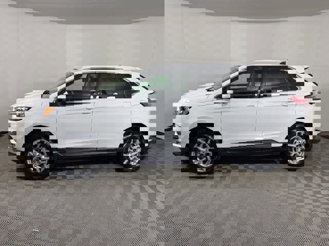 Certified 2024 Ford Edge SEL w/ Convenience Package image 2