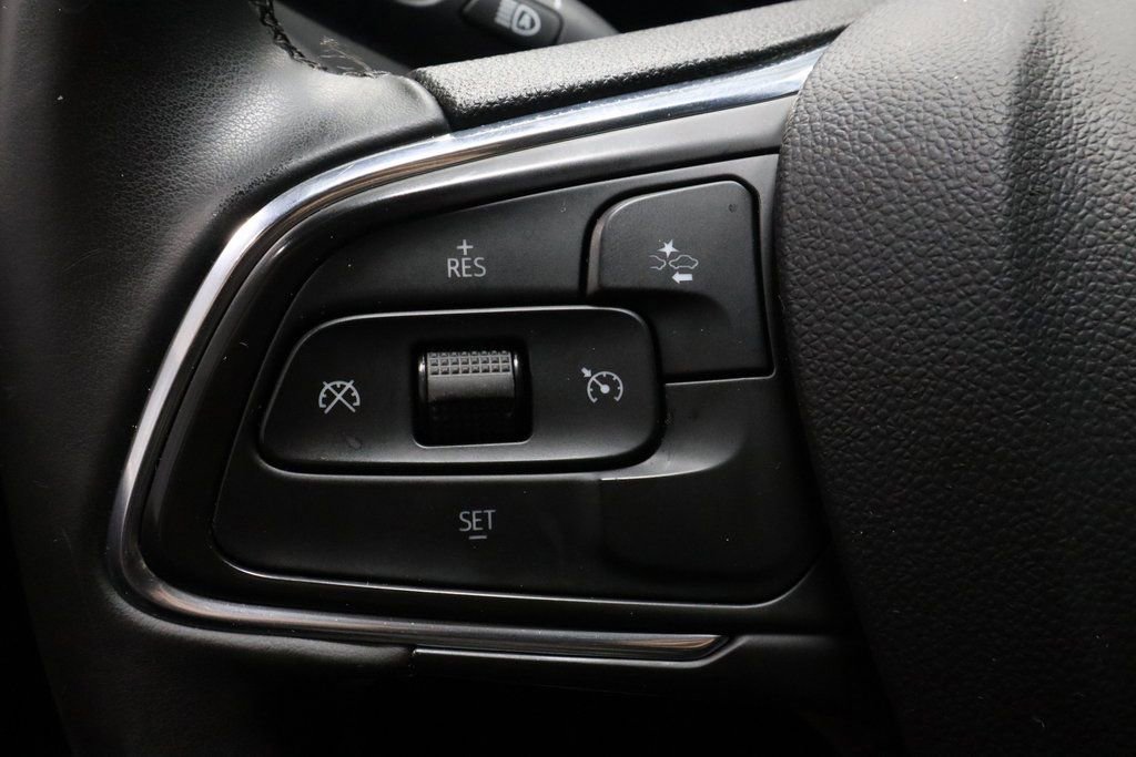 Used 2025 Buick Envista Sport Touring image 25