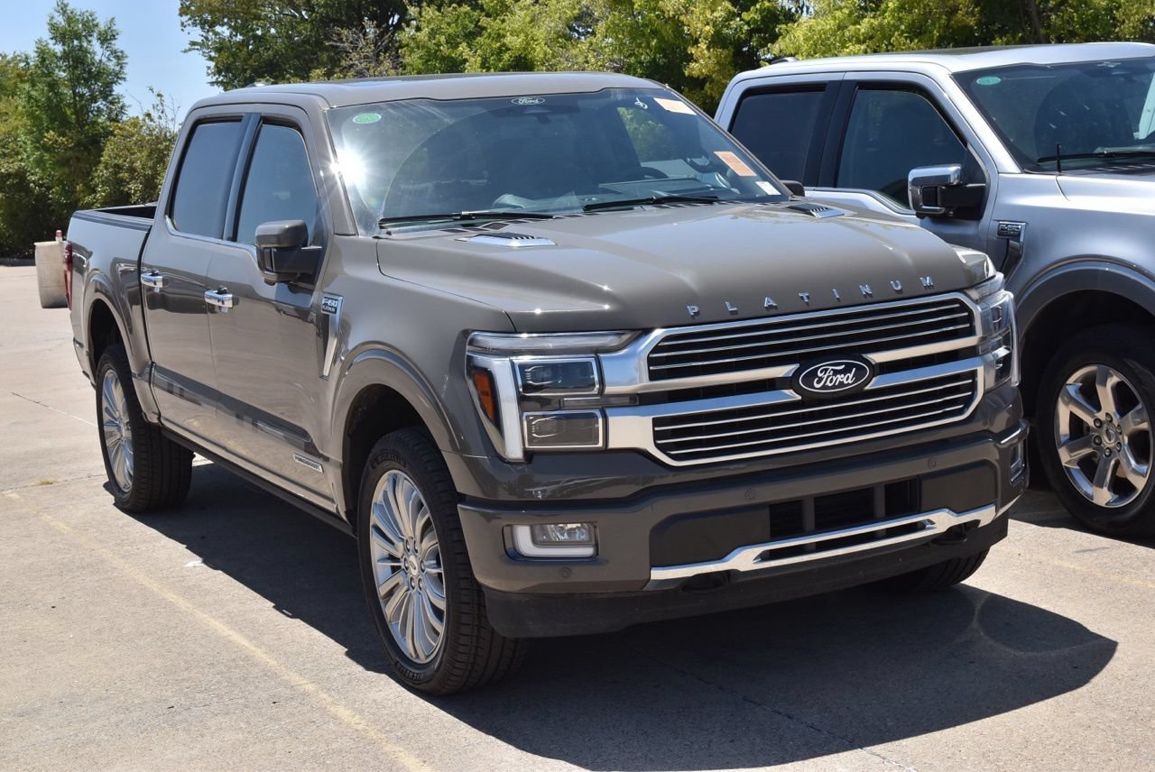 Certified 2025 Ford F150 Platinum w/ Equipment Group 703A Plus AWD/4WD image 4
