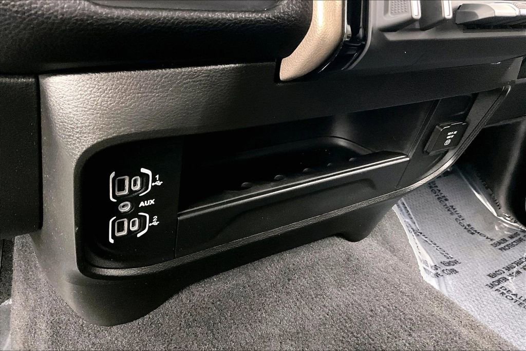 Used 2024 RAM 2500 Laramie w/ Safety Group AWD/4WD image 33
