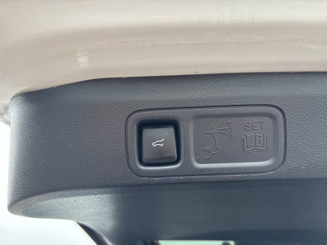 Certified 2024 Ford Expedition Limited image 41