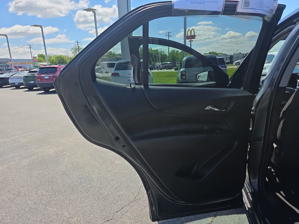 Used 2020 Chevrolet Equinox LT w/ Driver Convenience Package AWD/4WD image 35