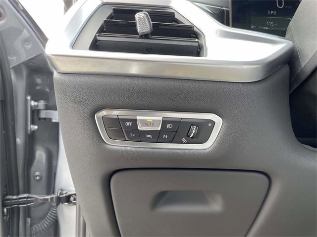 Used 2023 BMW X7 xDrive40i w/ M Sport Package image 24