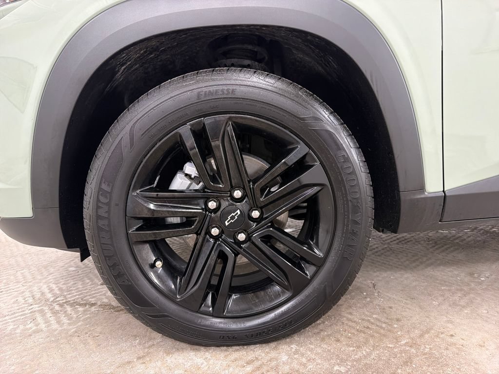 Used 2025 Chevrolet Trax ACTIV w/ Driver Confidence Package FWD image 13