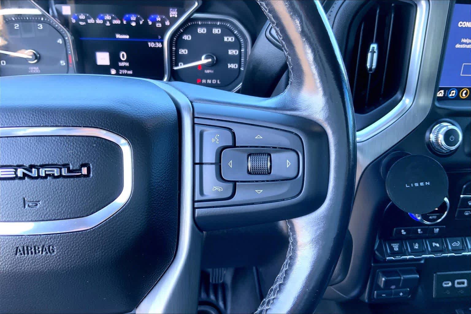 Used 2022 GMC Sierra 2500 Denali w/ Denali Black Diamond Edition AWD/4WD image 22