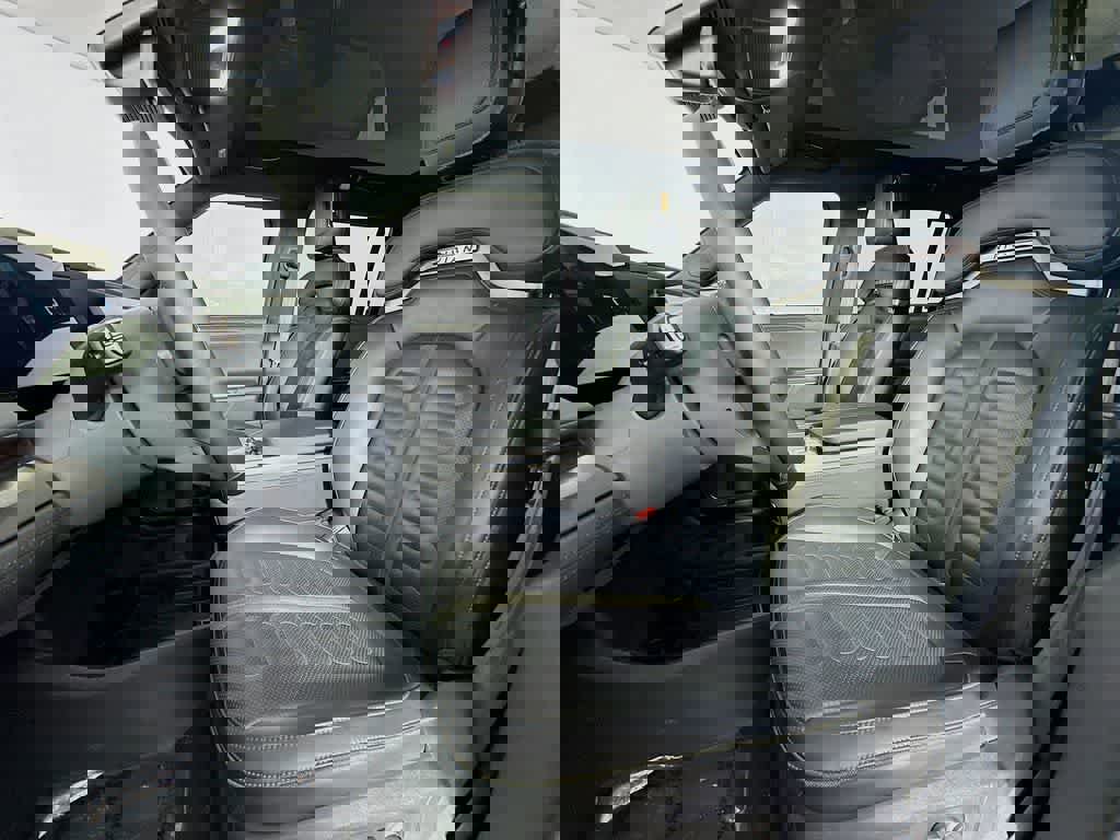 Used 2025 Rivian R1S Adventure AWD/4WD image 15