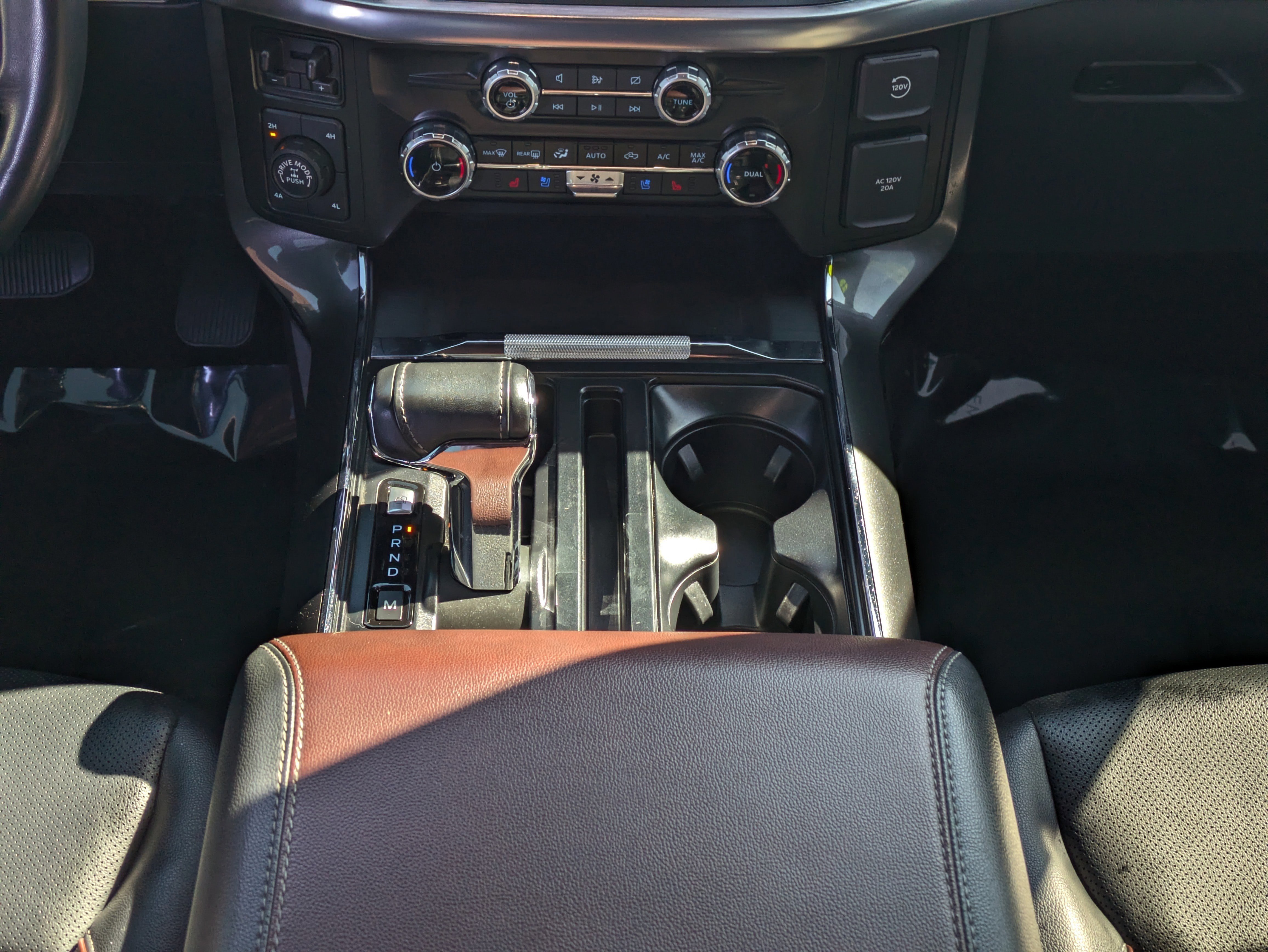 Certified 2023 Ford F150 Lariat w/ Equipment Group 502A High image 20