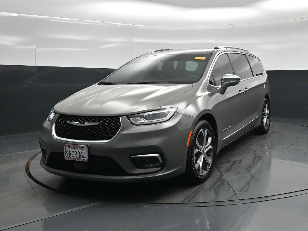 Used 2024 Chrysler Pacifica Pinnacle FWD image 47