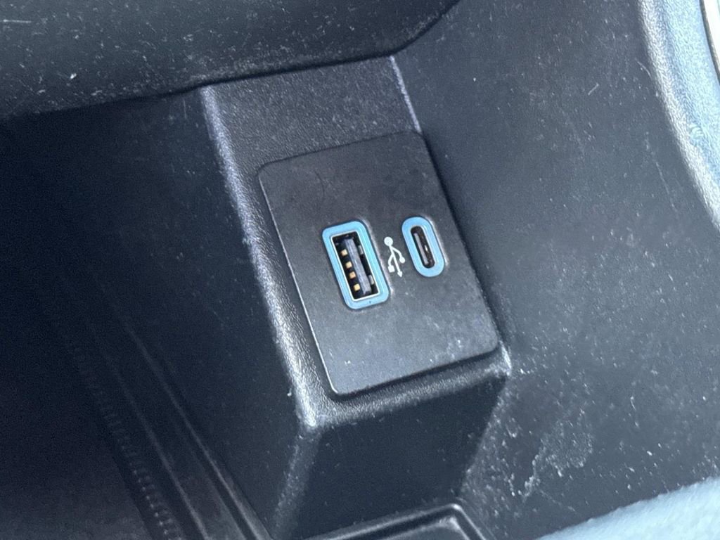 Certified 2023 Ford Edge ST-Line image 31