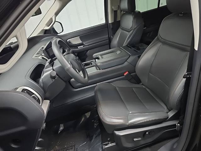 Certified 2025 Ford Expedition Active AWD/4WD image 34