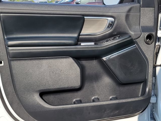 Certified 2025 Ford Expedition Platinum AWD/4WD image 7