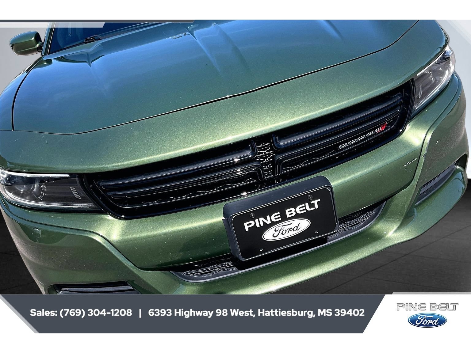 Used 2022 Dodge Charger SXT w/ Plus Group RWD image 21