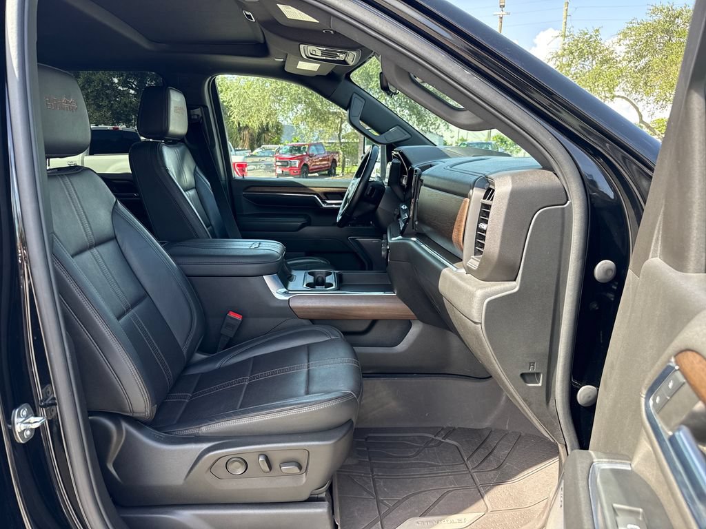 Used 2024 Chevrolet Silverado 2500 High Country w/ Technology Package AWD/4WD image 27