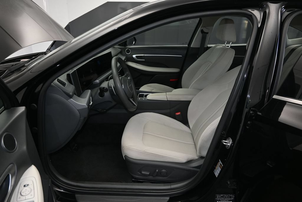 Used 2025 Hyundai Sonata SEL FWD image 17