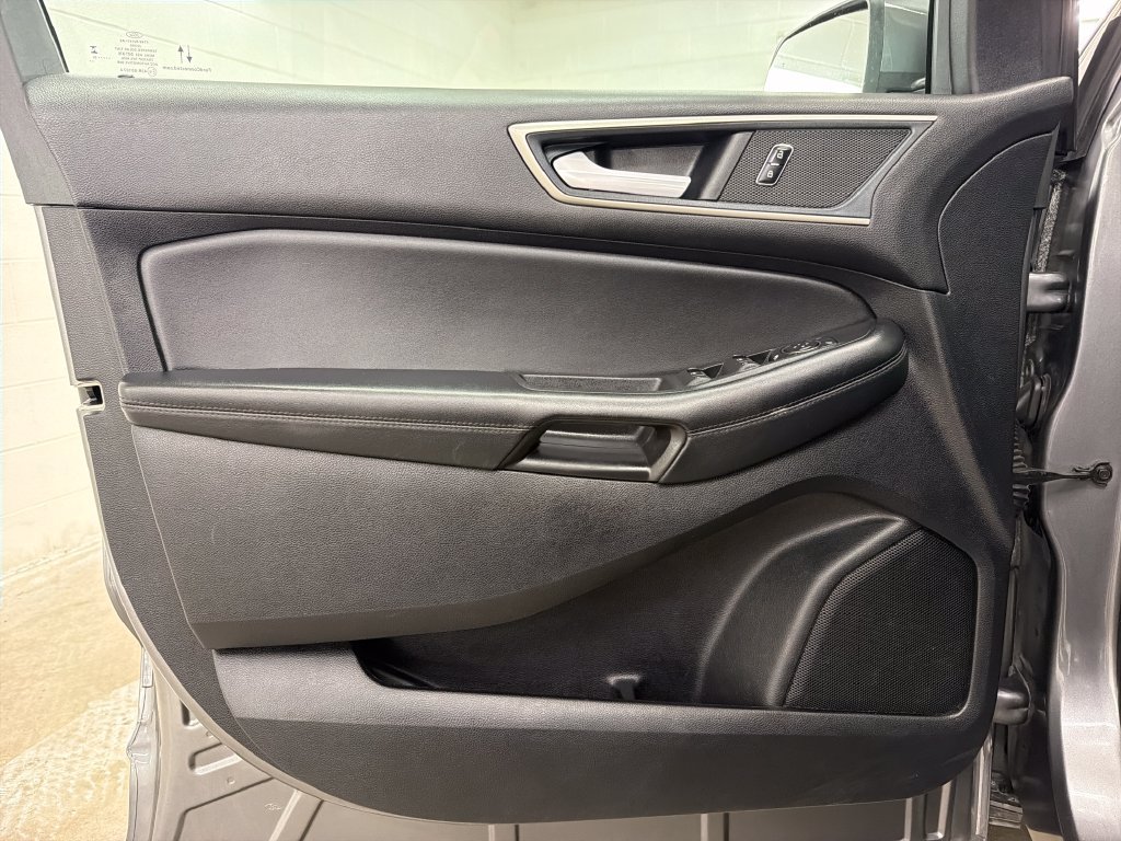 Certified 2024 Ford Edge SEL AWD/4WD image 16