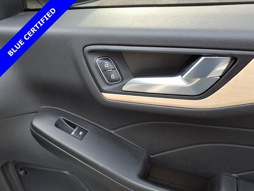 Certified 2022 Ford Escape Titanium w/ Titanium Elite Package image 11