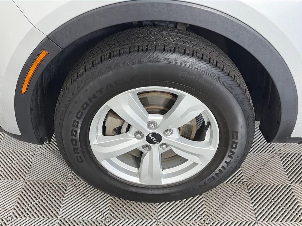 Used 2022 Kia Sorento LX AWD/4WD image 8