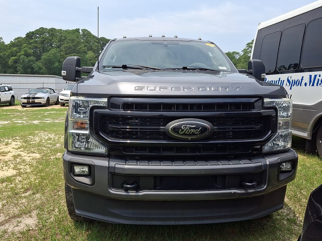 Certified 2022 Ford F250 XLT w/ Black Appearance Package AWD/4WD image 2