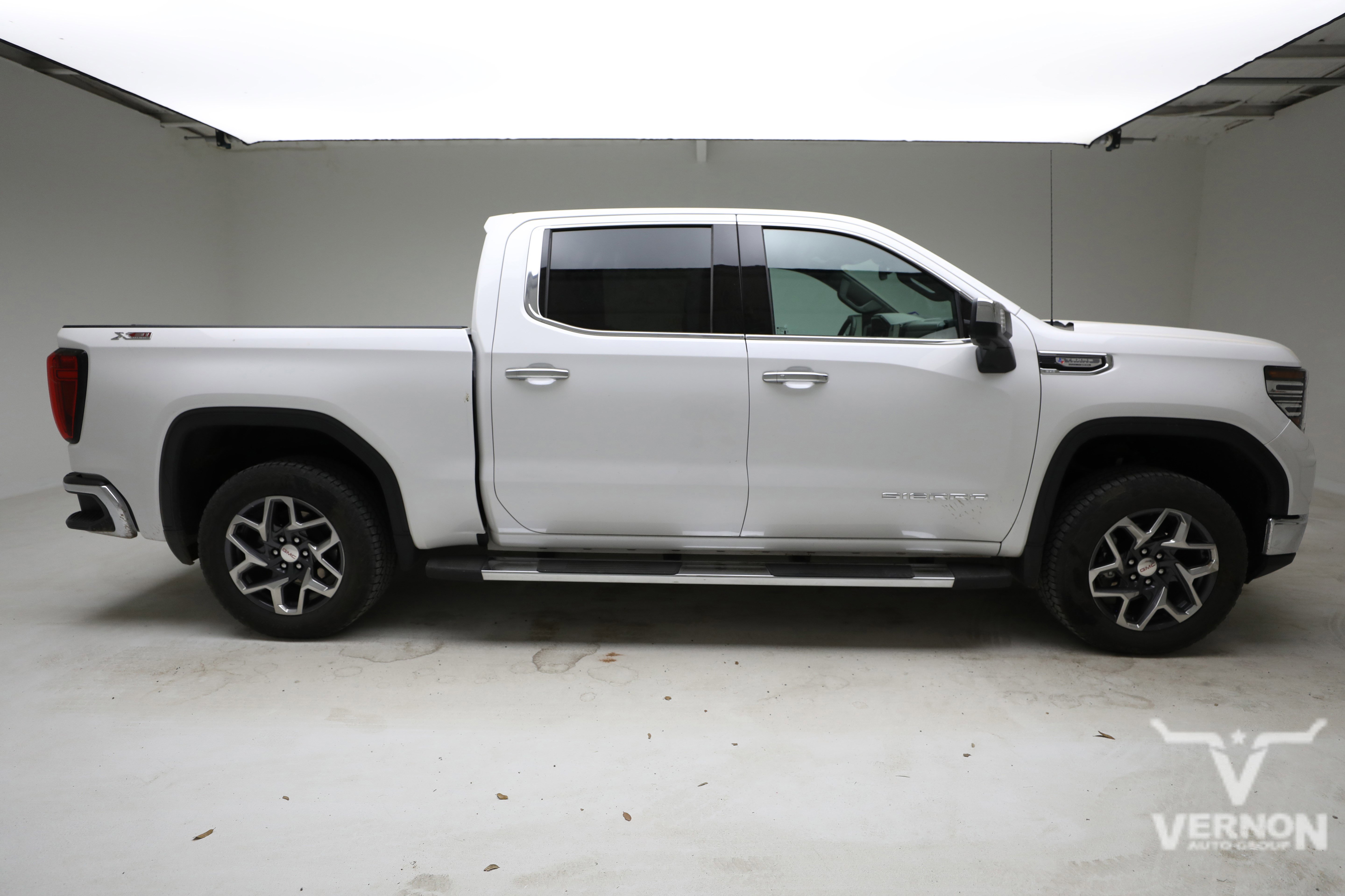 Used 2025 GMC Sierra 1500 SLT image 5