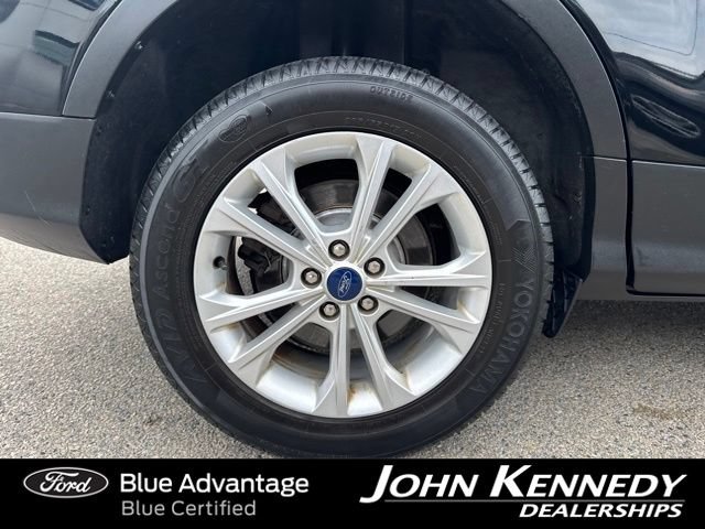 Certified 2018 Ford Escape SE w/ SE Sync 3 Package AWD/4WD image 4