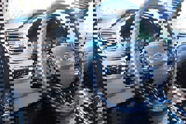 Certified 2025 Ford Escape Platinum w/ Premium Technology Package image 15