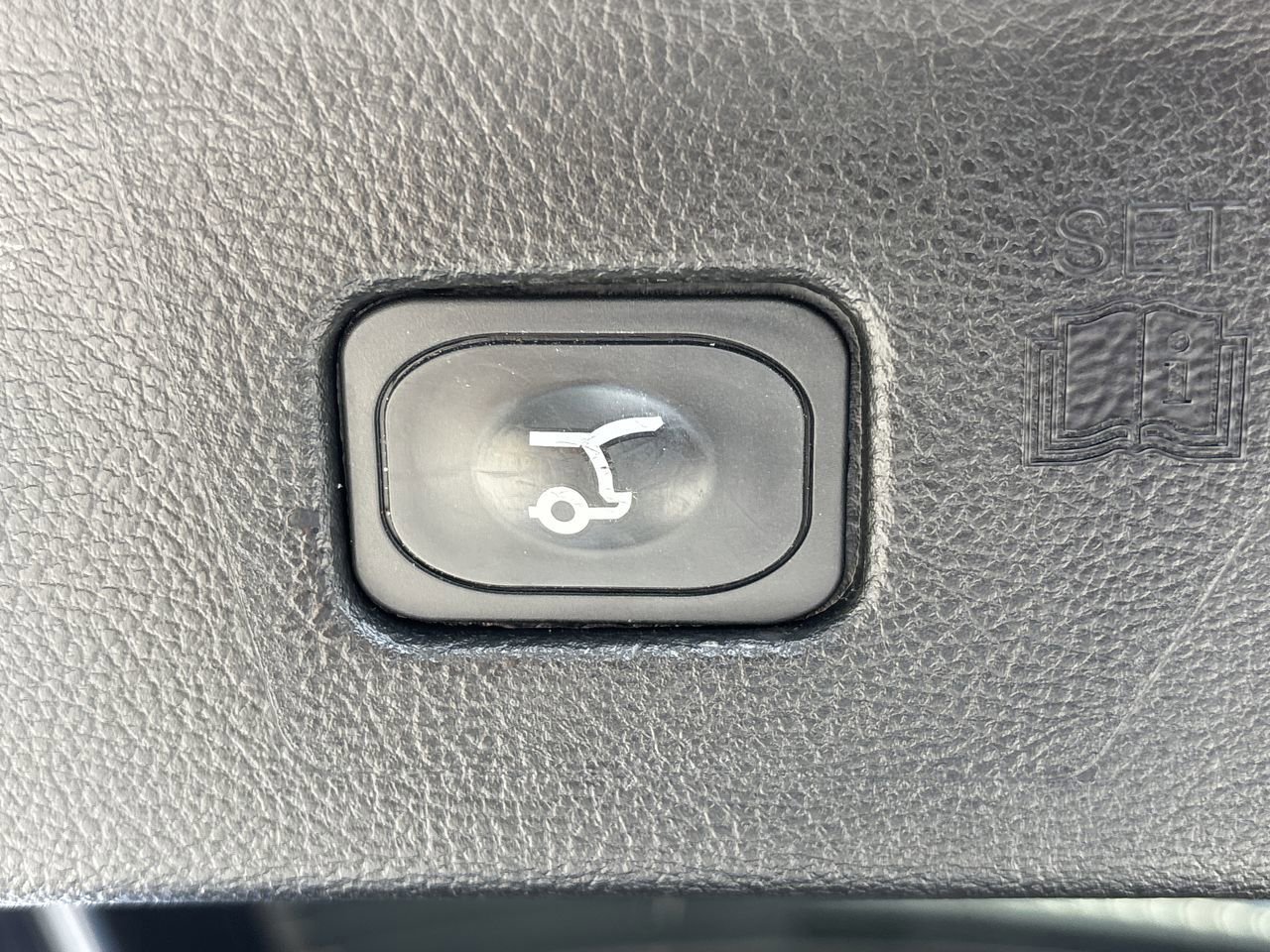 Certified 2023 Ford Edge SEL w/ Convenience Package AWD/4WD image 15