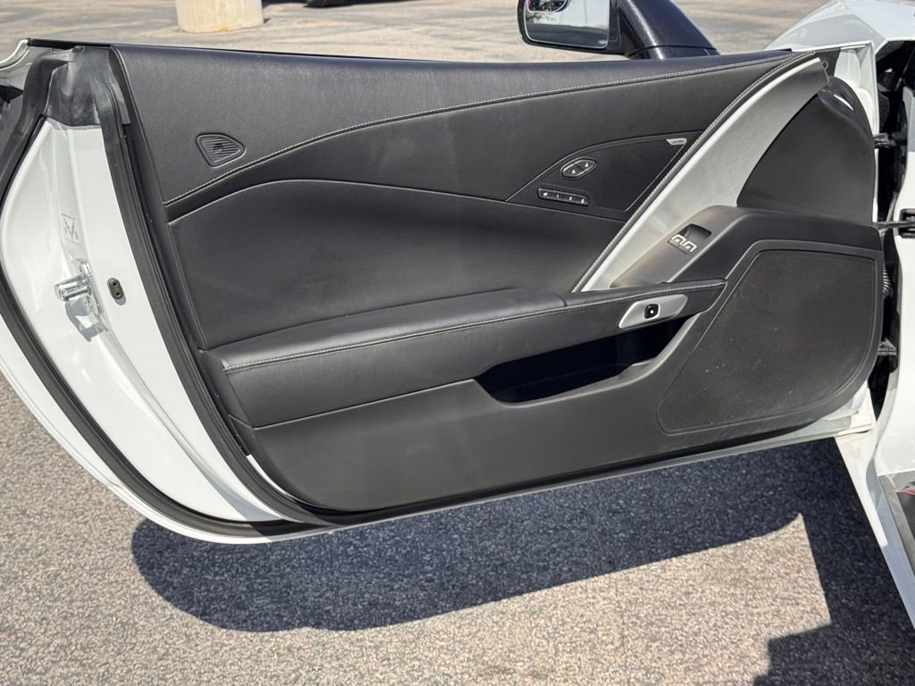 Used 2017 Chevrolet Corvette Stingray Coupe image 15