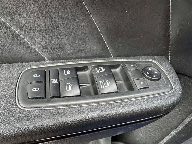 Used 2019 Dodge Charger SXT w/ Plus Group AWD/4WD image 28
