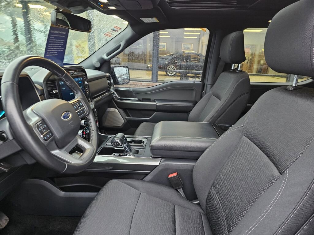 Certified 2022 Ford F150 XLT w/ Equipment Group 302A High image 17