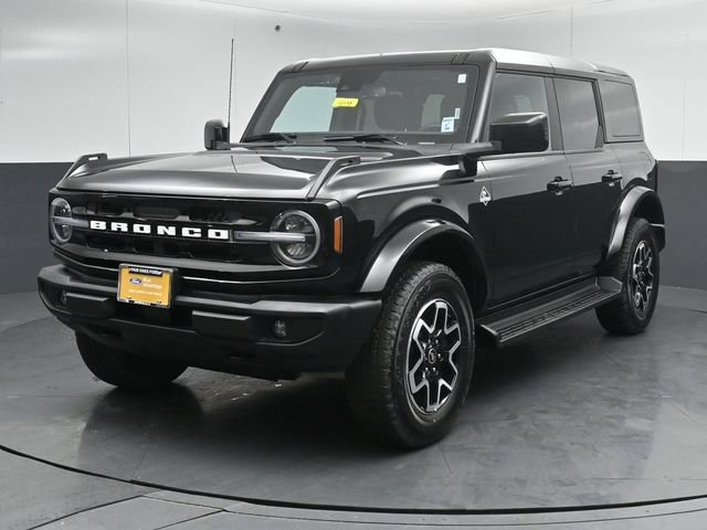 Certified 2025 Ford Bronco Outer Banks AWD/4WD image 3