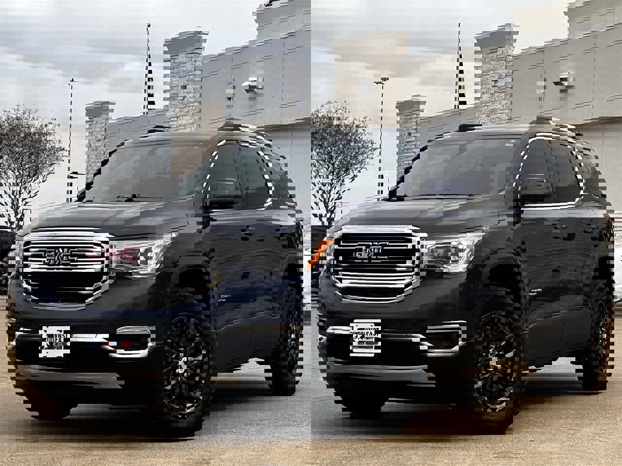 Used 2019 GMC Acadia SLT image 2