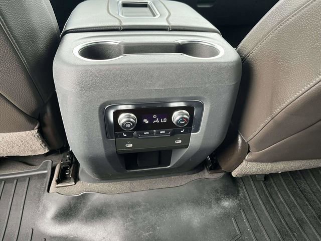 Used 2021 GMC Yukon XL Denali image 9