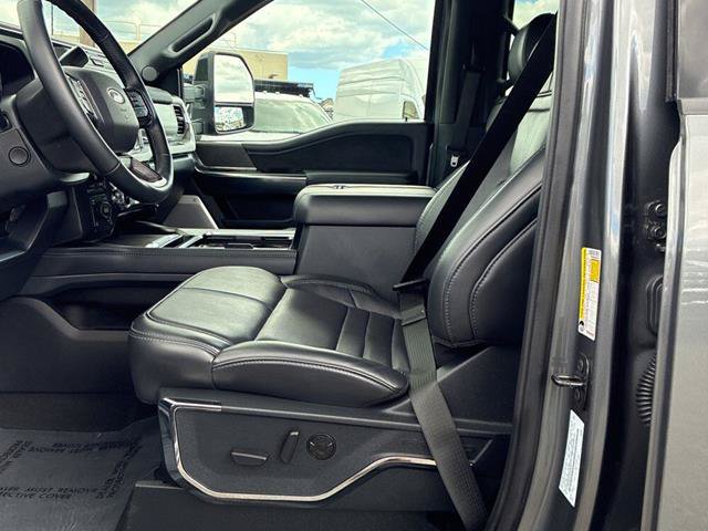 Certified 2025 Ford F350 Platinum w/ FX4 Off-Road Package AWD/4WD image 19