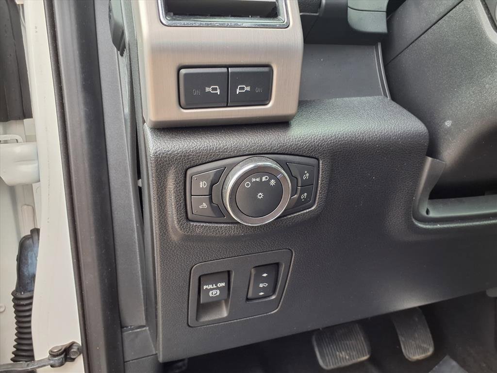 Certified 2019 Ford F150 Platinum w/ Equipment Group 701A Luxury image 24