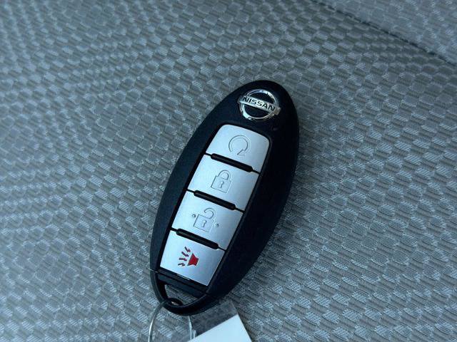 Used 2022 Nissan Rogue Sport SV AWD/4WD image 35