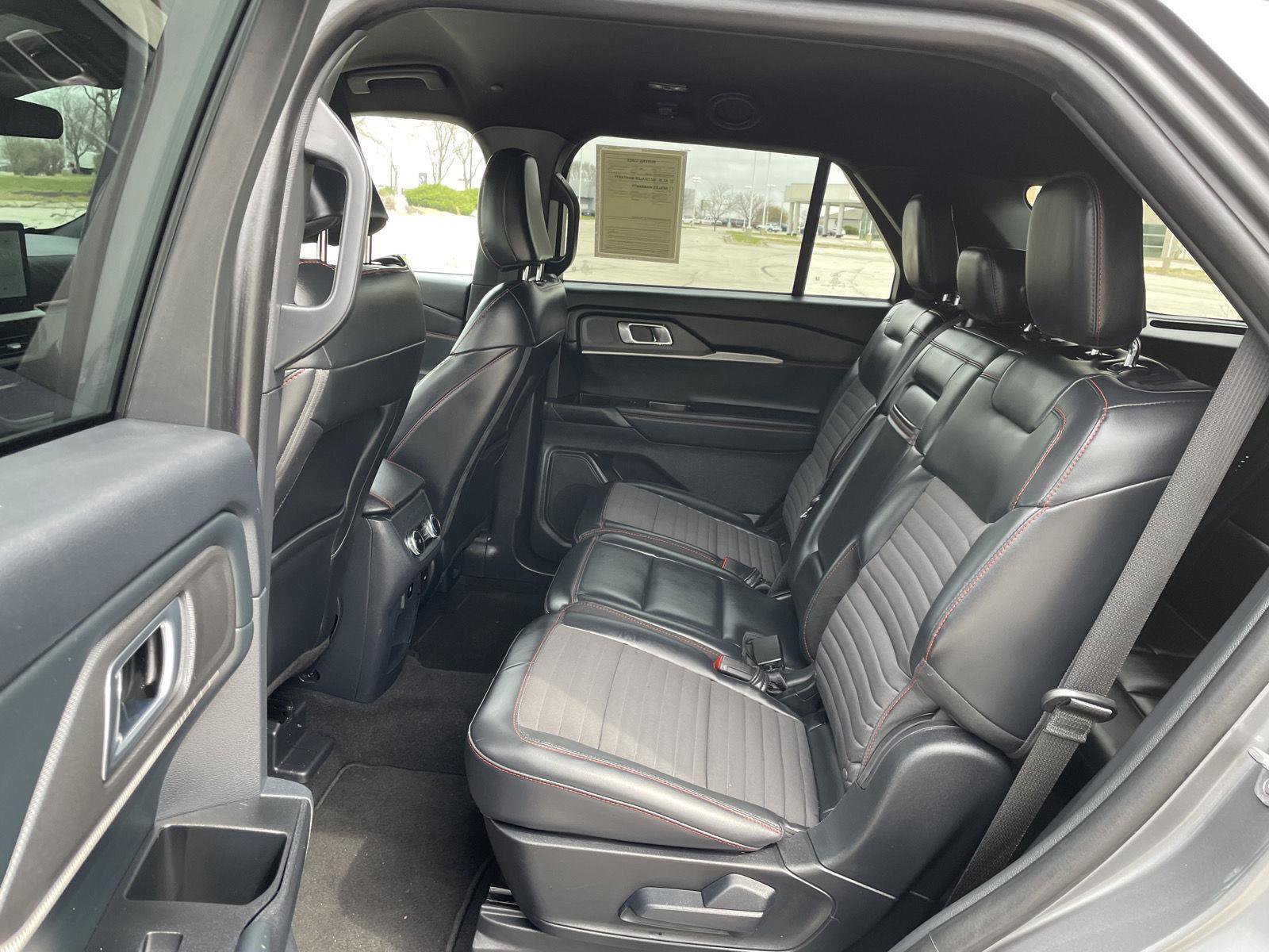 Certified 2025 Ford Explorer ST-Line w/ ST-Line Street Pack AWD/4WD image 20