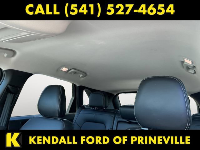 Certified 2025 Ford Escape Platinum AWD/4WD image 12