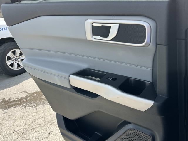 Certified 2024 Ford Explorer XLT w/ Equipment Group 202A image 20