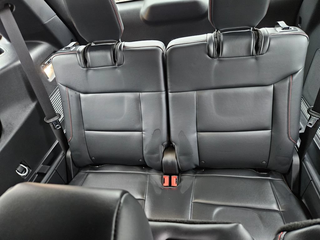 Certified 2025 Ford Explorer ST-Line w/ Premium Package RWD image 15