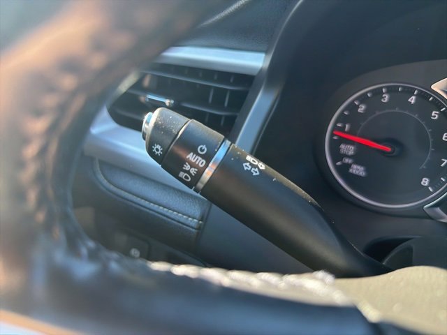 Used 2020 GMC Acadia SLE image 18