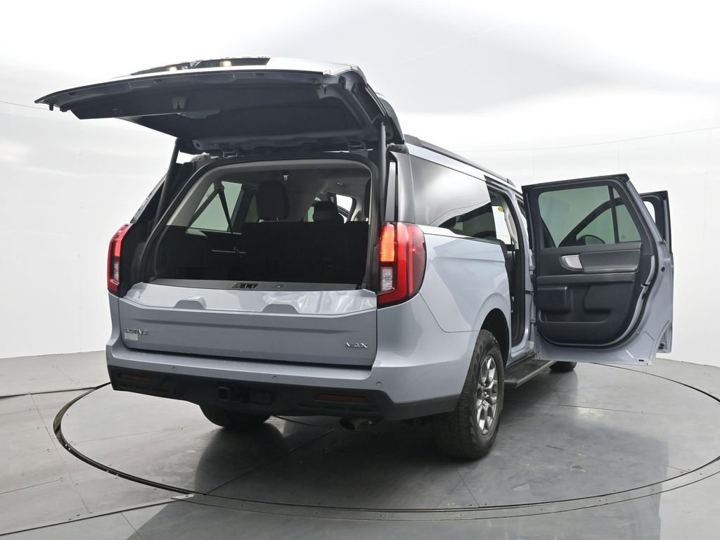 Certified 2025 Ford Expedition Max Active AWD/4WD image 35