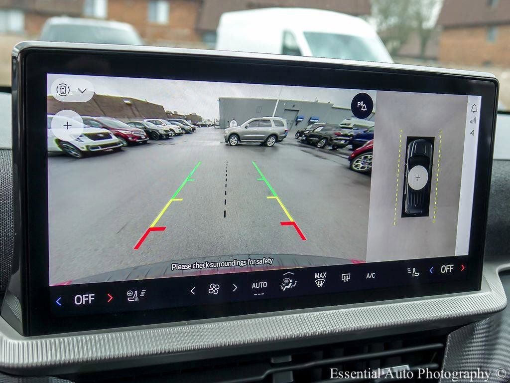 Certified 2025 Ford Explorer ST image 19