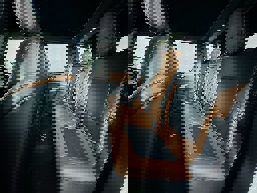 Certified 2021 Ford Bronco Outer Banks w/ Sasquatch Package image 16