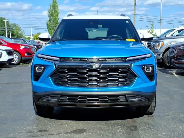 Used 2025 Chevrolet TrailBlazer ACTIV w/ Driver Confidence Package AWD/4WD image 2