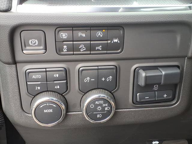 Used 2025 Chevrolet Tahoe RST w/ Comfort Package image 12